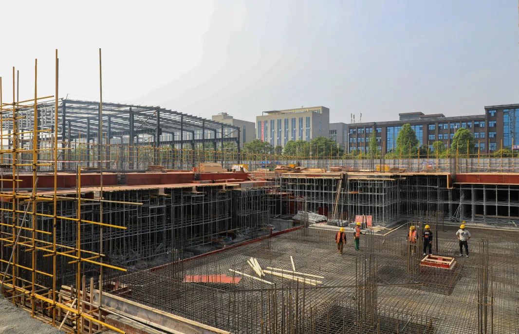 ����ɫ�ⶼ���ص���Ŀ����������ۯ���������ƽ����ܹ�ҵ��Ȧǿ��