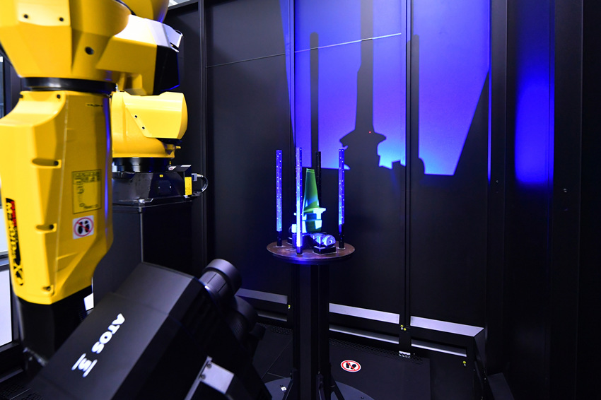 �����׸�ȼ���ǻ�������ظ���͸ƽҶƬ�������ֻ����������ڹ�ͼ