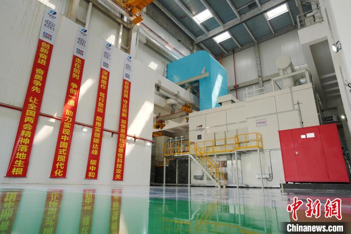 ���²���F��50��������ȼ���ֻ����������������Ź�����վ��ͼ