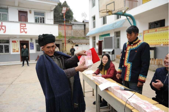 ��ɽ����70���� �� �۽������桱��׼��������ƴ���ɽ��ȫ�ƽ���������